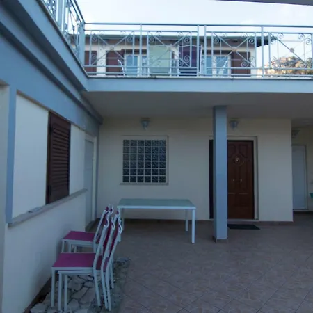 Bella Vista فيلة بوزولي